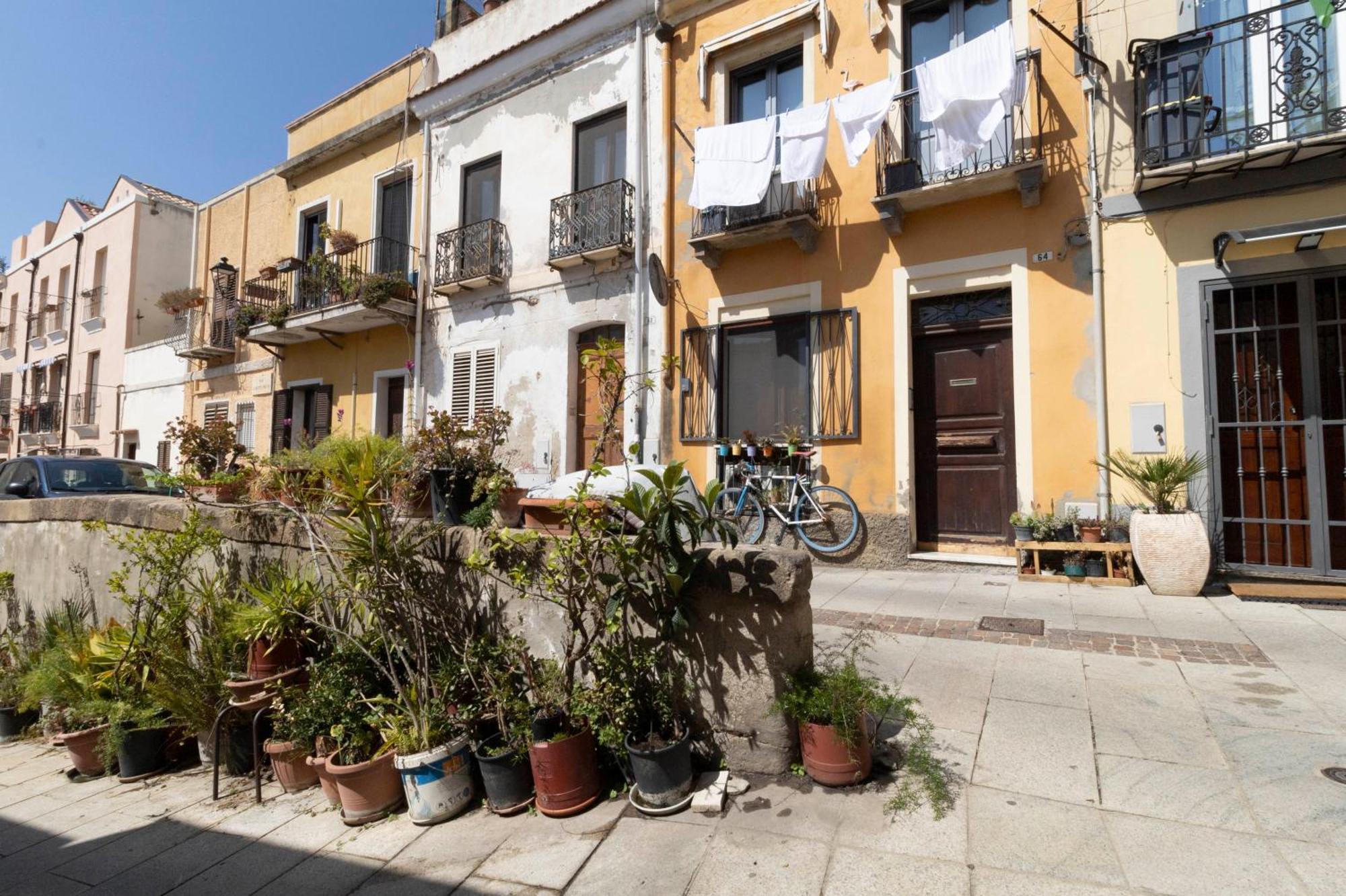 Laribiancos Cagliari Centro Storico Apartment Ngoại thất bức ảnh