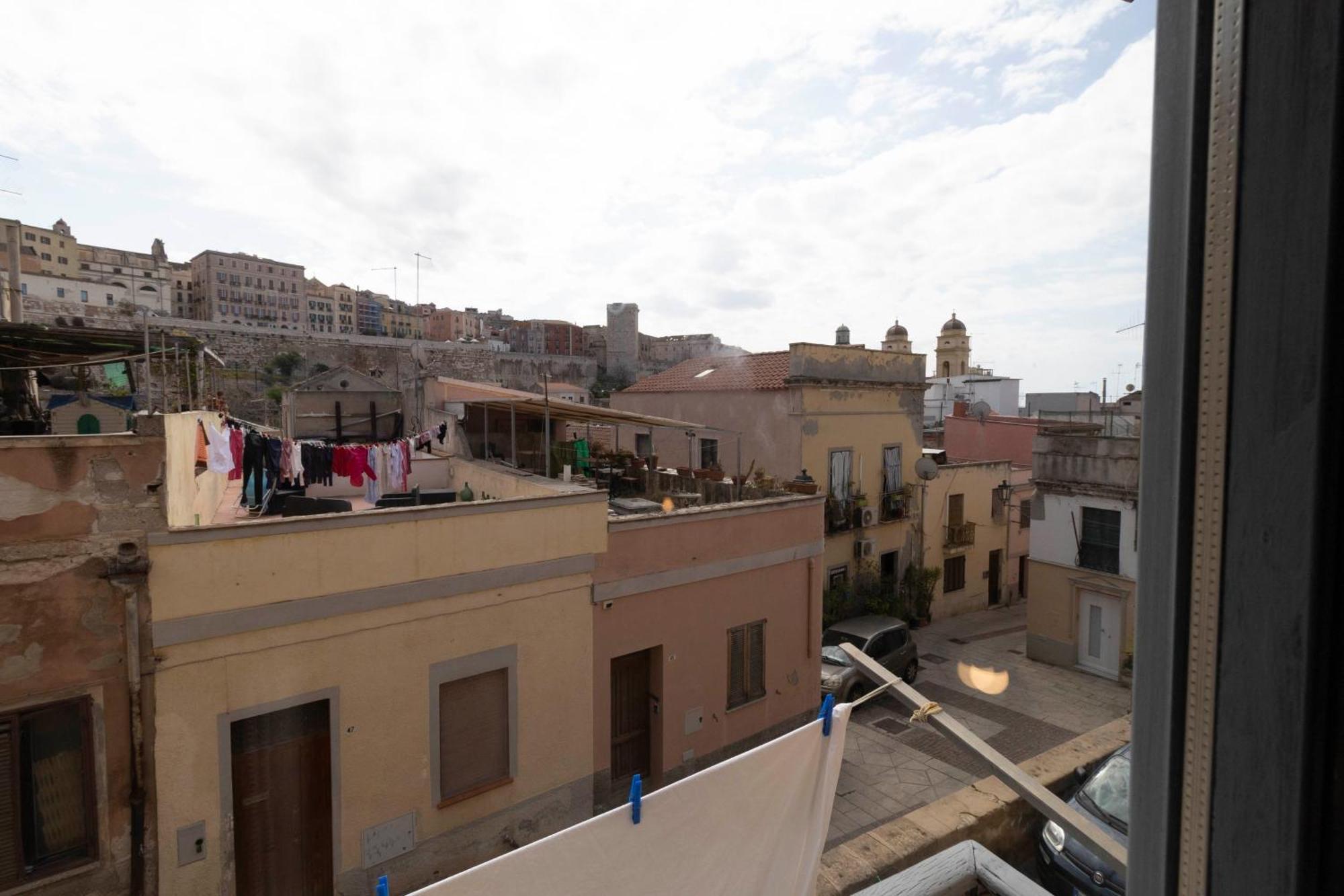 Laribiancos Cagliari Centro Storico Apartment Ngoại thất bức ảnh