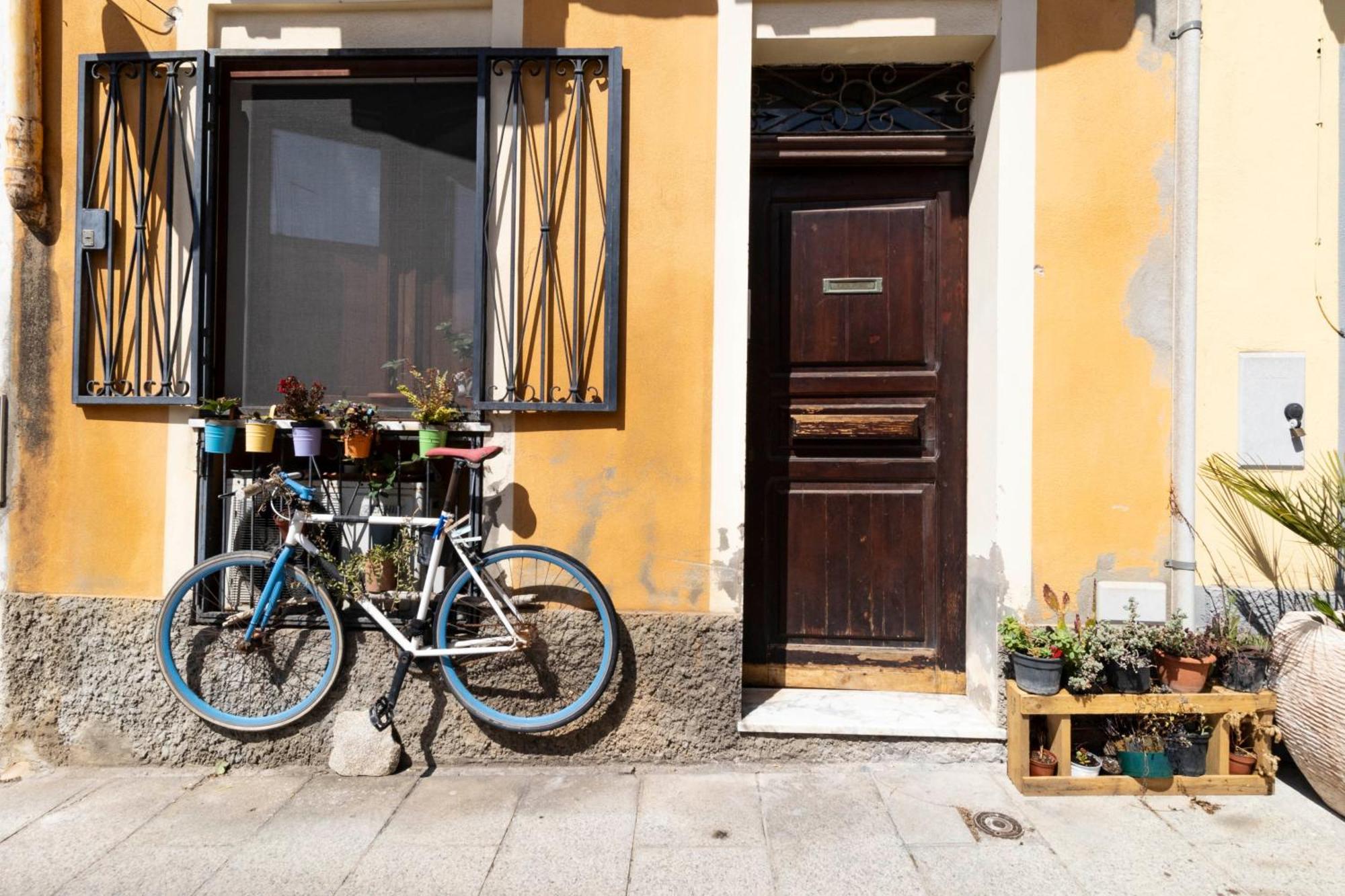 Laribiancos Cagliari Centro Storico Apartment Ngoại thất bức ảnh