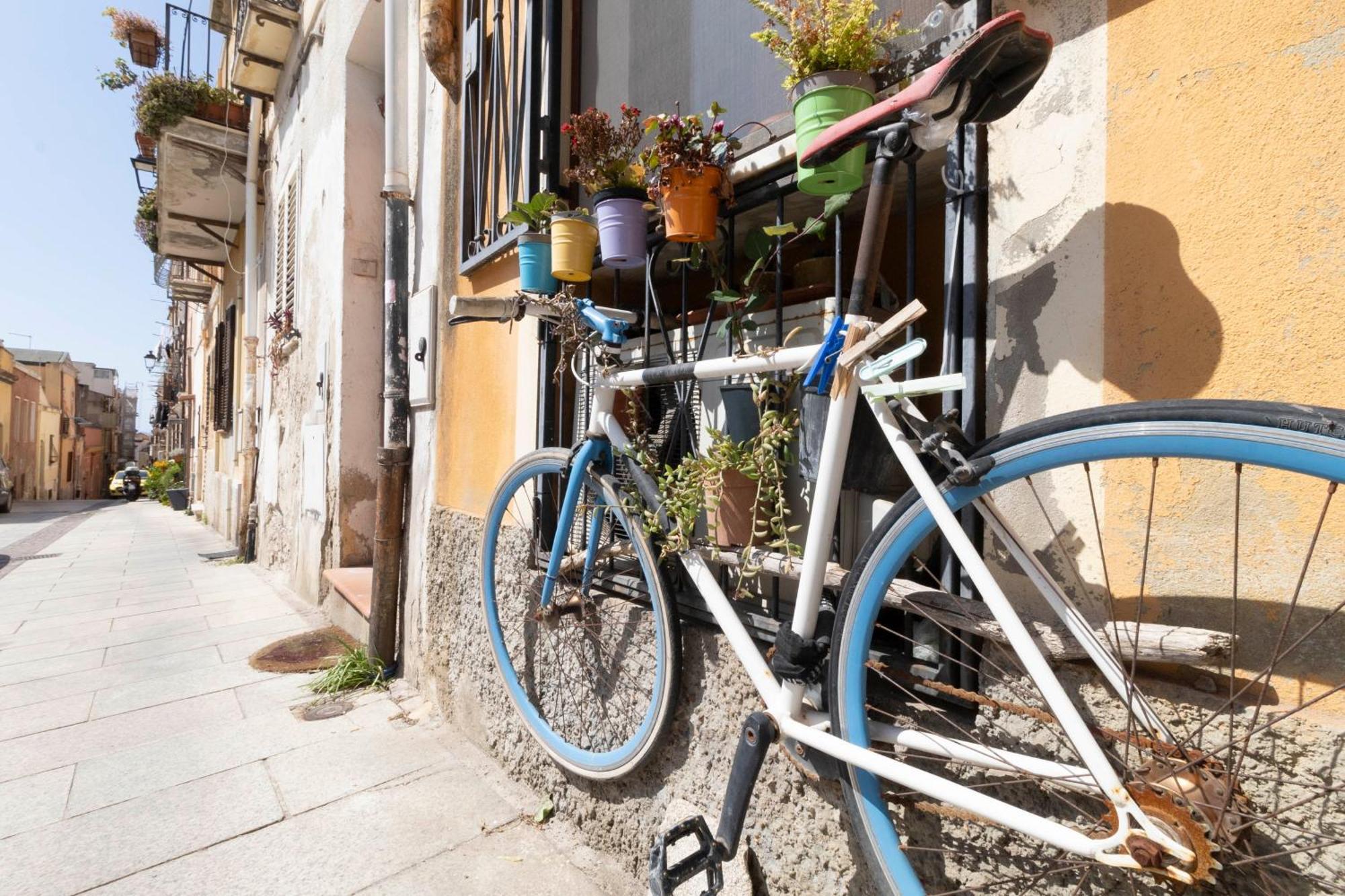 Laribiancos Cagliari Centro Storico Apartment Ngoại thất bức ảnh